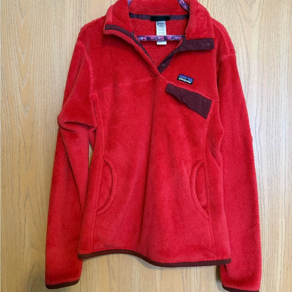 Patagonia Red size Medium Pullover Fleece
